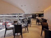 进口汽车旗舰店展厅室内展示效果-2209-09