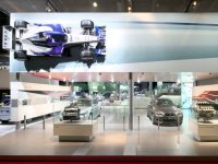 豪华汽车展厅室内展览展示效果-2215-03